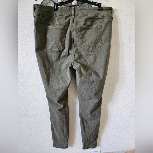 Torrid Women's Legging Feel the Fit  Olive Green Super Soft Pants size 20T. - Picture 5 of 15